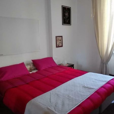 Isola Bi Bed and Breakfast Milano Exteriör bild