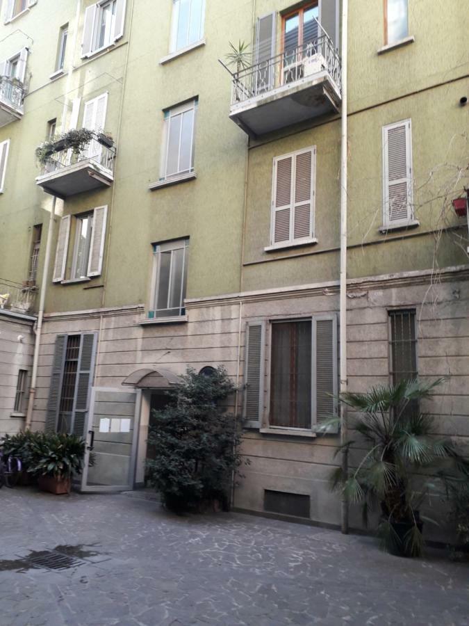 Isola Bi Bed and Breakfast Milano Exteriör bild