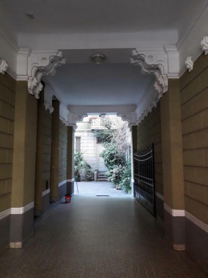 Isola Bi Bed and Breakfast Milano Exteriör bild