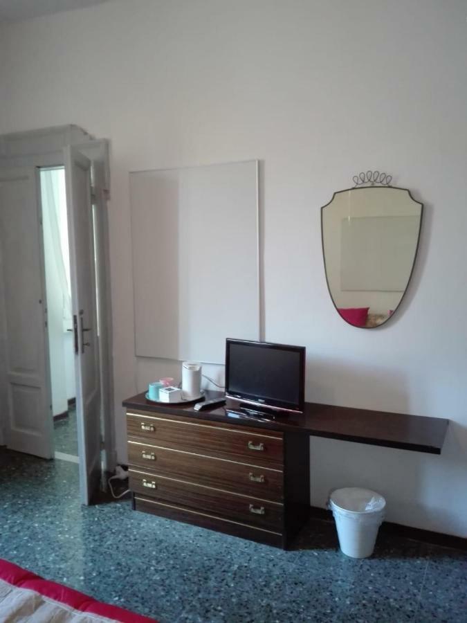 Isola Bi Bed and Breakfast Milano Exteriör bild