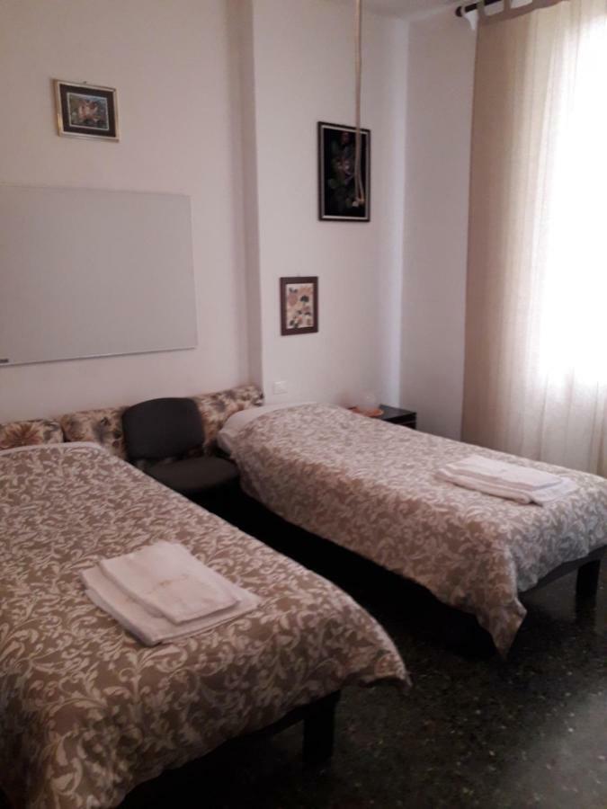 Isola Bi Bed and Breakfast Milano Exteriör bild
